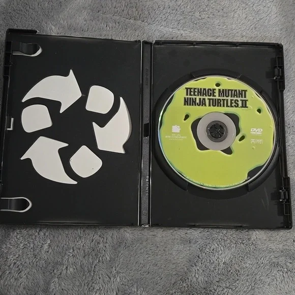 Teenage Mutant Ninja Turtles II: The Secret of the Ooze DVD - Picture 3 of 3